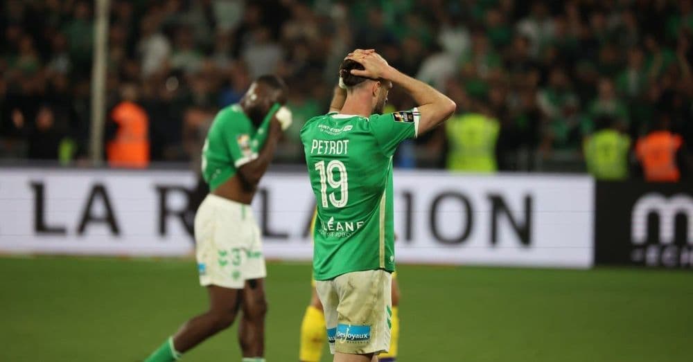 Les Verts renvoyés en Ligue 2, Reims en barrages