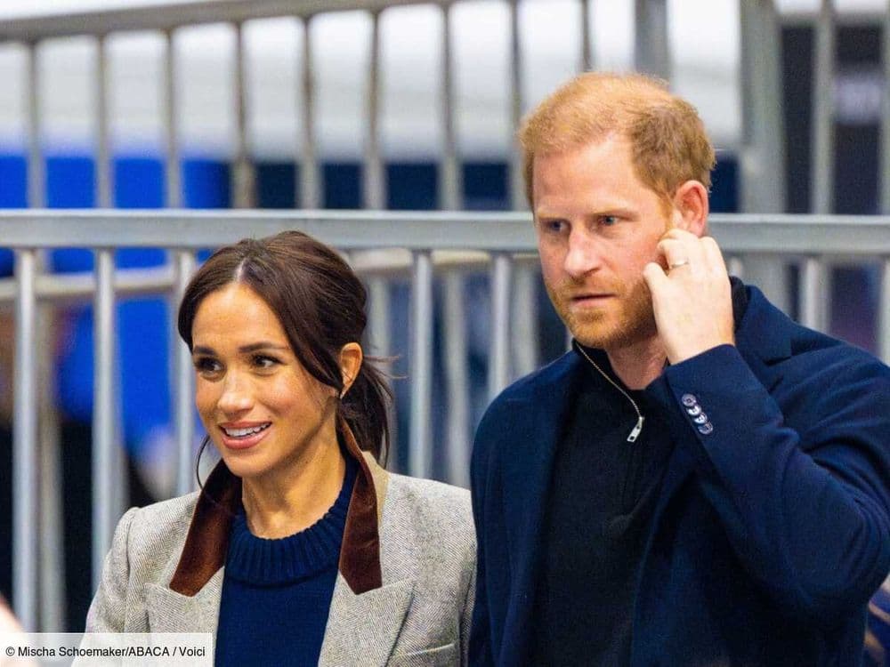 Le prince Harry et Meghan Markle lourdement moqués entre les murs de Buckingham Palace… et ça amuse Charles III et son épouse !