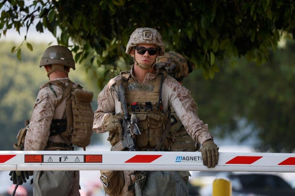 Les Marines dépêchés par Trump se déploient dans les rues de Los Angeles