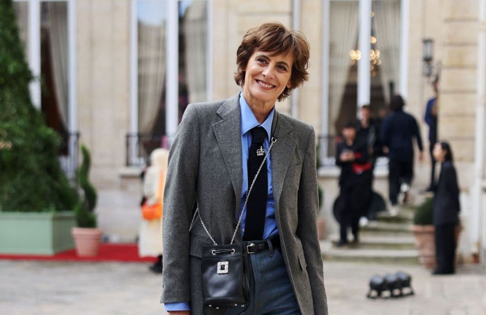 À la FW de Paris, Inès de la Fressange signe l’association mode la plus élégante de l’automne