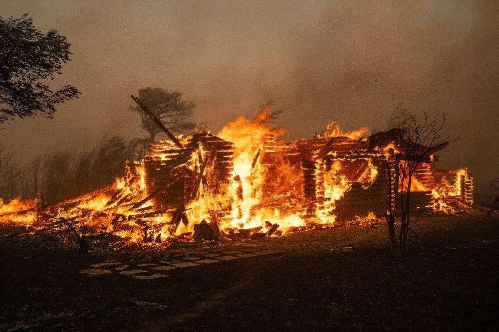 Multiplication des incendies de forêt en Grèce