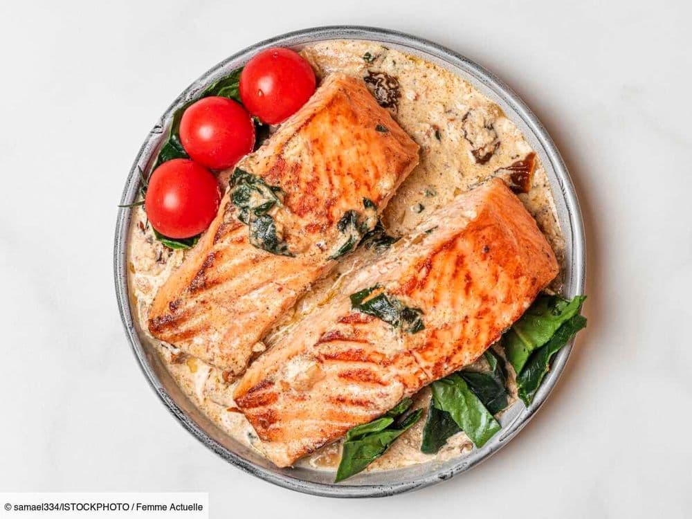 Saumon au four à la sauce pesto rouge : la recette sans prise de tête