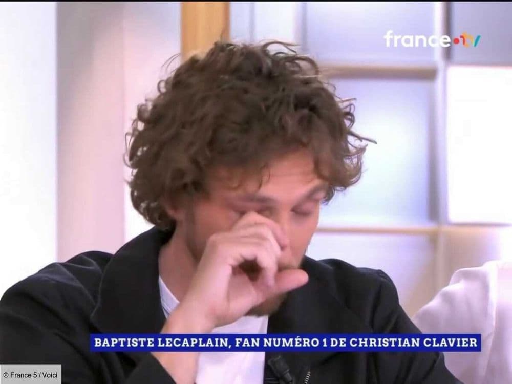 Baptiste Lecaplain fond en larmes face à un message de Christian Clavier : "Je suis ému, pardon" (ZAPTV)