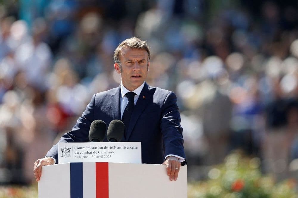 La France ne se définit "ni par une race, ni par une religion", affirme Macron