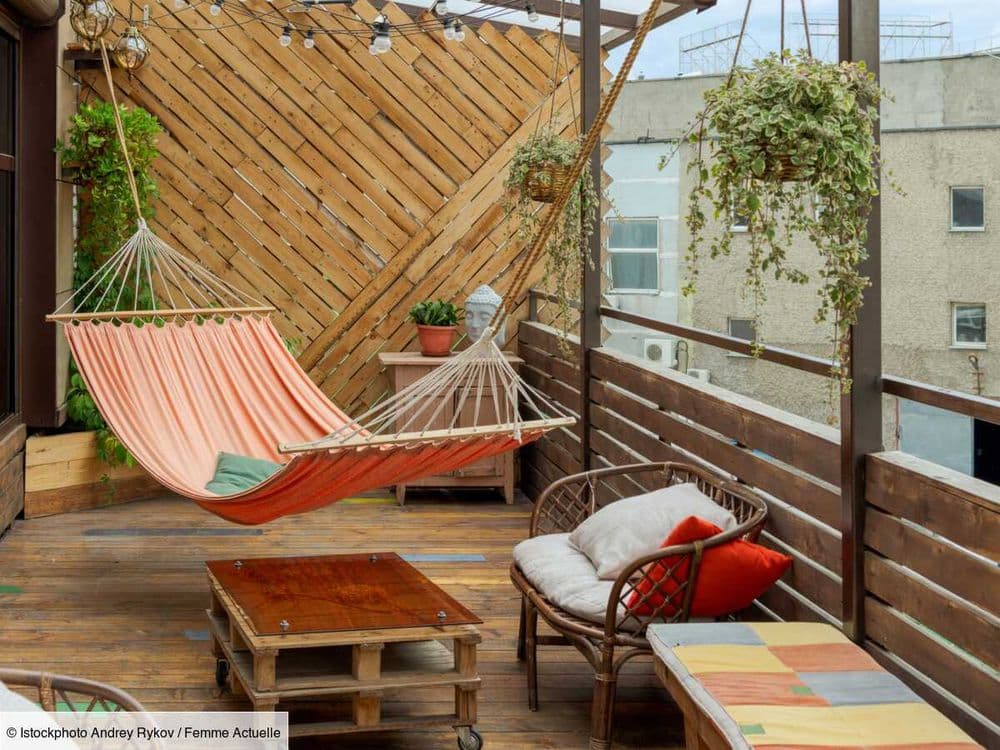 Comment nettoyer efficacement la rambarde ou garde-corps de mon balcon ?