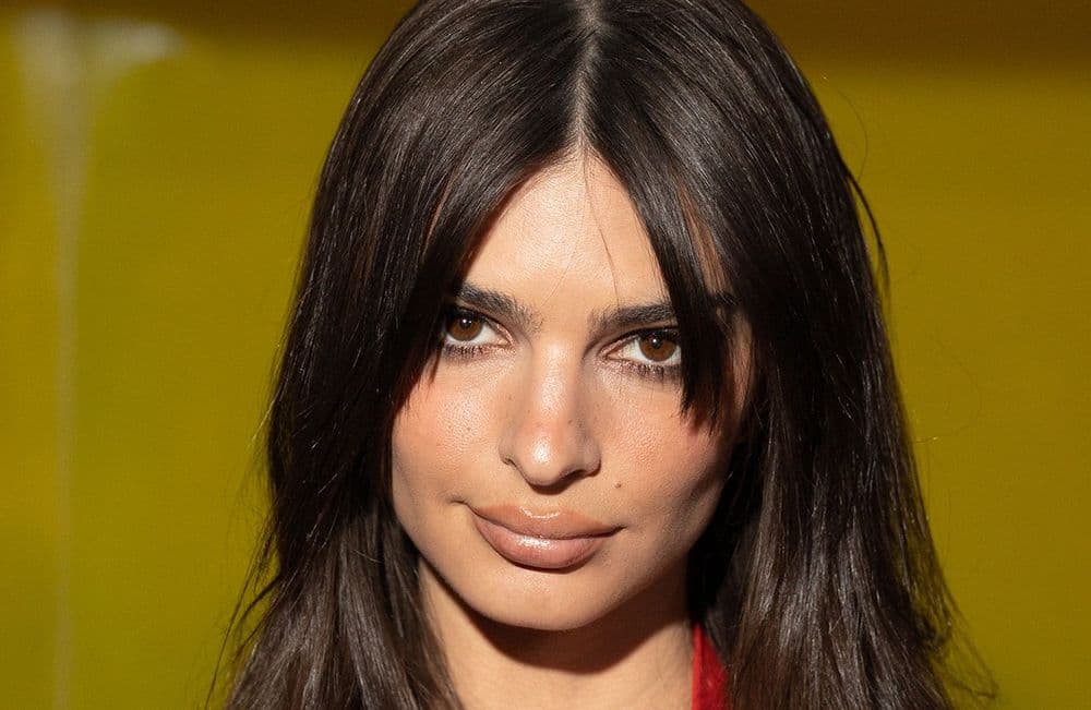 Méconnaissable, Emily Ratajkowski adopte une couleur de cheveux étonnante