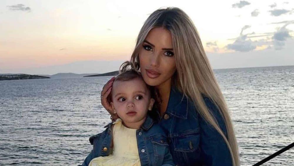 Manon Tanti : sa fille Angelina change totalement de look, la Toile est sous le choc, regardez !
