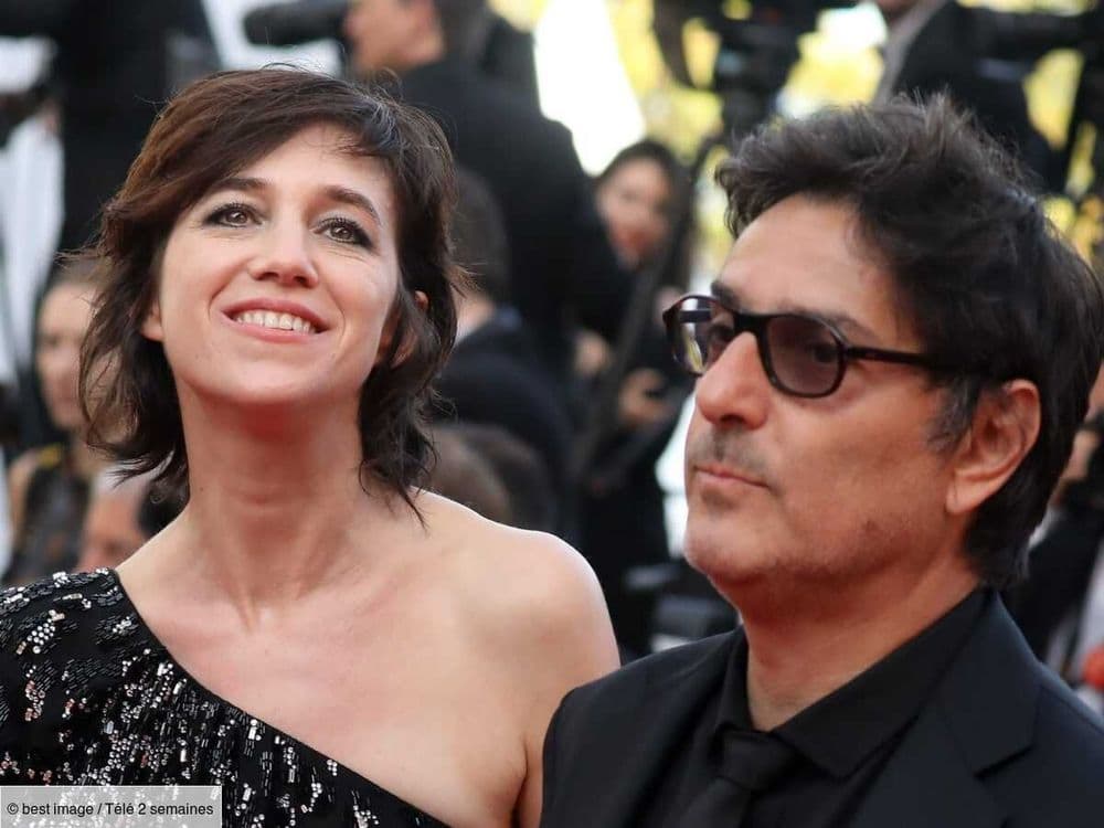 "On ne va pas se marier" : la folle histoire derrière le mariage de Charlotte Gainsbourg et Yvan Attal annulé à la dernière minute