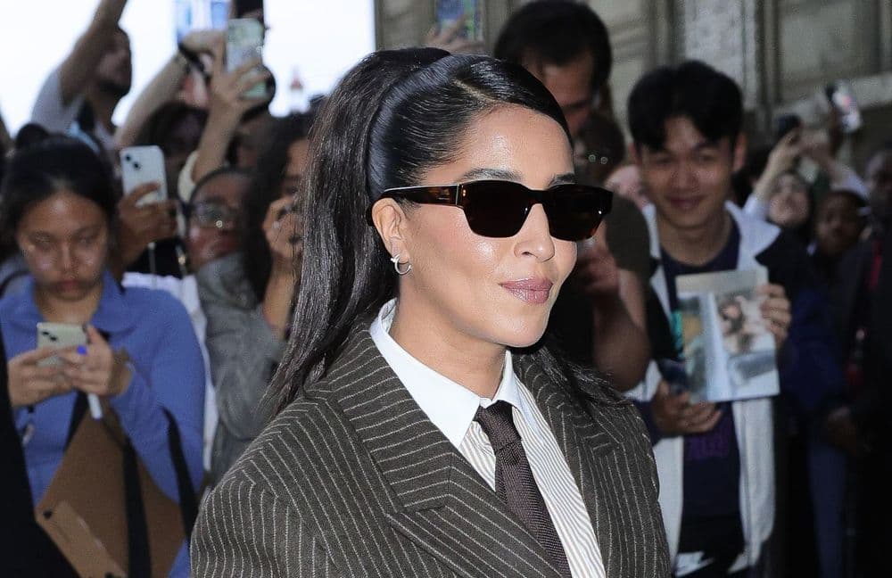 Leïla Bekhti : en tailleur-pantacourt, elle joue la carte androgyne au défilé Ami