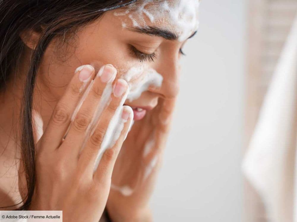 Mousse nettoyante pour le visage : nos lectrices ont testé 4 produits, voici leurs verdicts