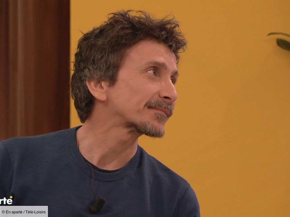 "C'est très dur..." : Arnaud Tsamere fond en larmes en évoquant son père, décédé il y a quelques années des suites d'un cancer (VIDEO)