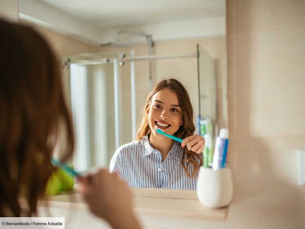 Comment enlever une tache de dentifrice sur un vêtement ? Voici l'astuce imparable pour en venir rapidement à bout