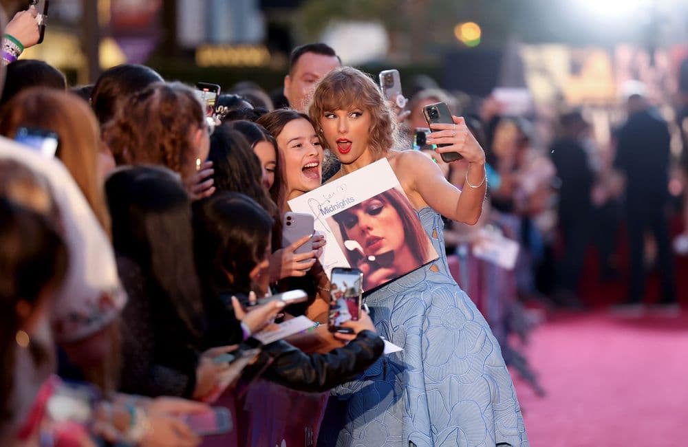 Taylor Swift : rencontre avec les Swifties, ses fans, qui nous expliquent leur passion pour la chanteuse