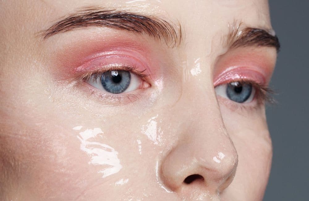 Canicule : le masque glacé, cette astuce de star pour un make-up qui tient