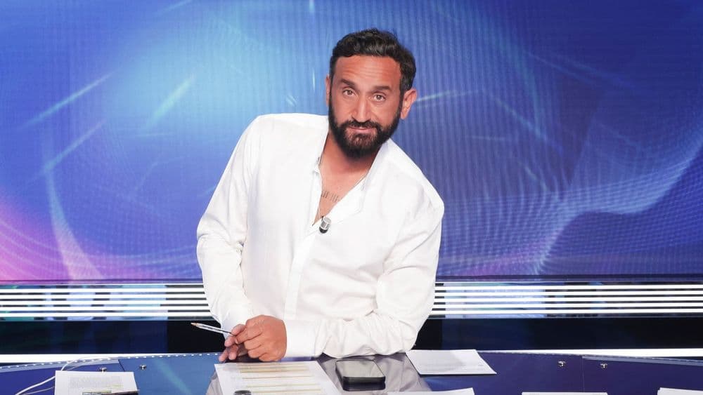 En vacances dans un joyau caché d'Europe, Cyril Hanouna prépare son grand retour et se retrouve dans une situation bien ironique
