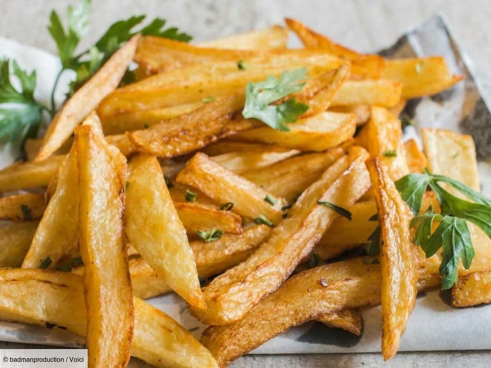 Cuisson des frites à la friteuse ou au airfryer : une diététicienne dévoile la différence calorique