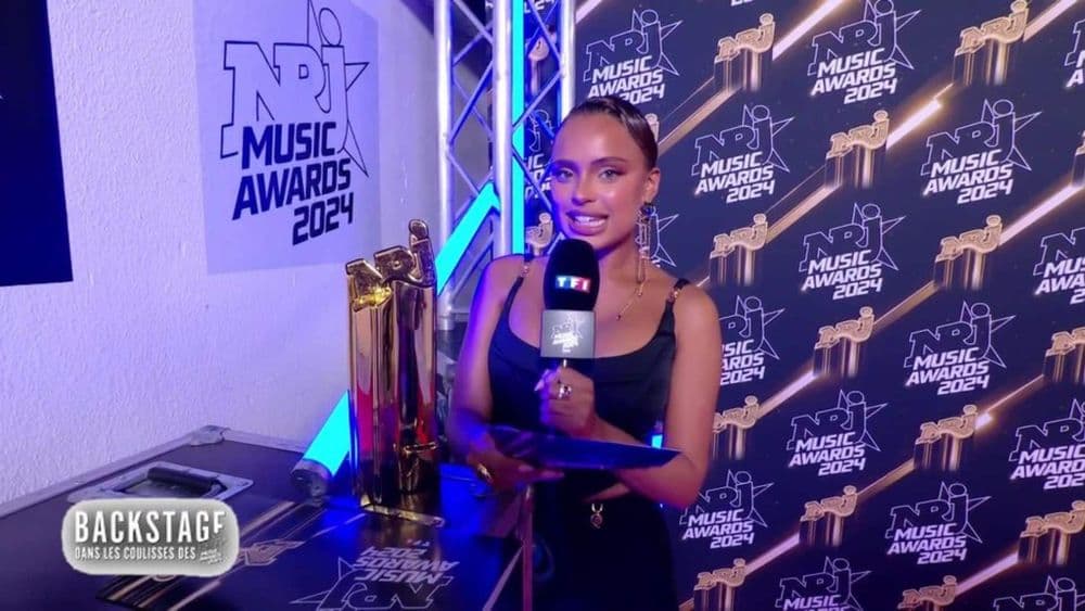 "Le vide abyssal", "Affligeant" : malaise en direct, la prestation de Paola Locatelli aux NRJ Music Awards 2024 violemment critiquée, regardez !