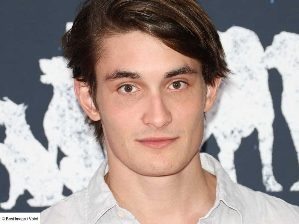 Le fils de Carla Bruni, Aurélien Enthoven, en vacances en Patagonie avec son grand-père Jean-Paul