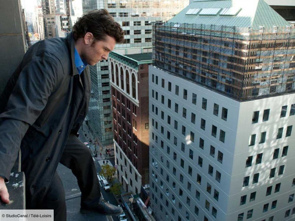 Dos au mur : tout ce qu'il faut savoir sur les coulisses de ce thriller avec Sam Worthington