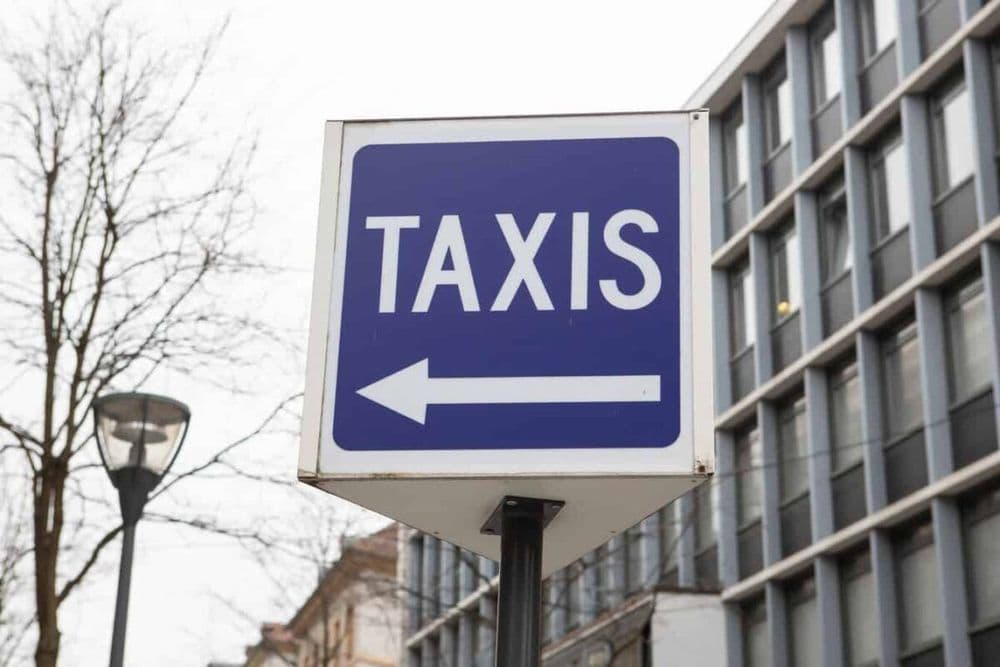 Lundi, les taxis descendent dans la rue pour s’opposer à la nouvelle tarification de l’Assurance maladie