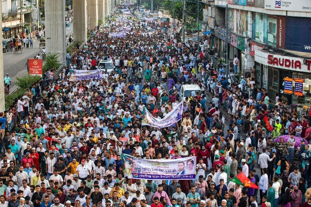 Au Bangladesh, les rues de Dacca saisies par la fièvre de la contestation