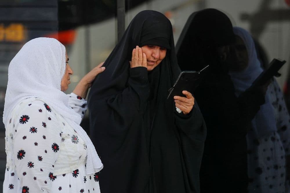 Angoissés par la guerre, des pèlerins iraniens de La Mecque veulent rentrer chez eux