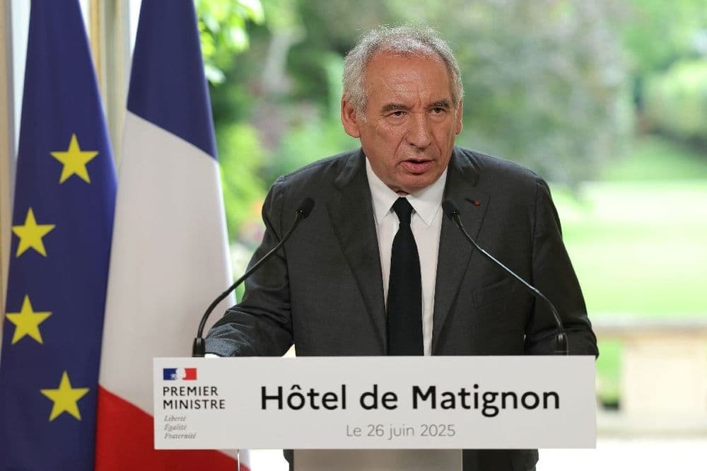 Censure, dissolution: Bayrou de plus en plus menacé