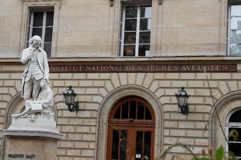 Au campus Louis Braille à Paris, l'IA au service des aveugles et malvoyants