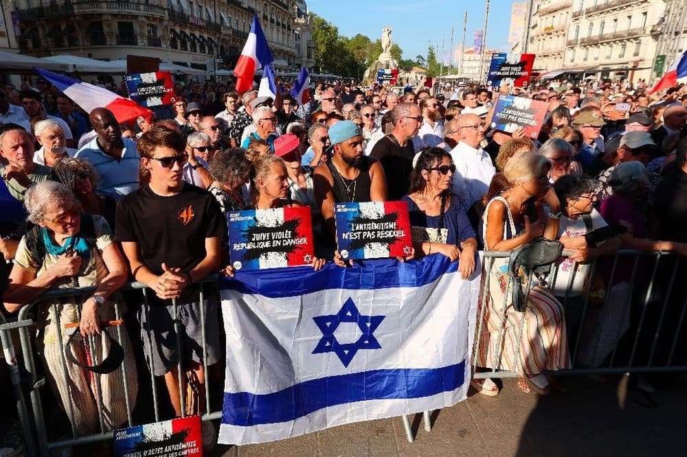Synagogue de la Grande-Motte: un millier de personnes contre l'antisémitisme à Montpellier