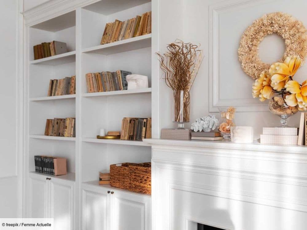 Vous rêvez d'une bibliothèque sur-mesure ? Il vous suffit de 3 caissons Ikea (promis le résultat est bluffant !)