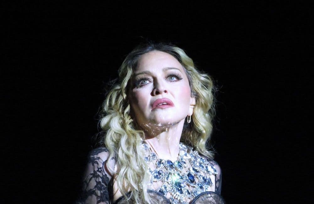 Madonna à Paris : elle retrouve son fils Rocco Richie pour le vernissage de son exposition