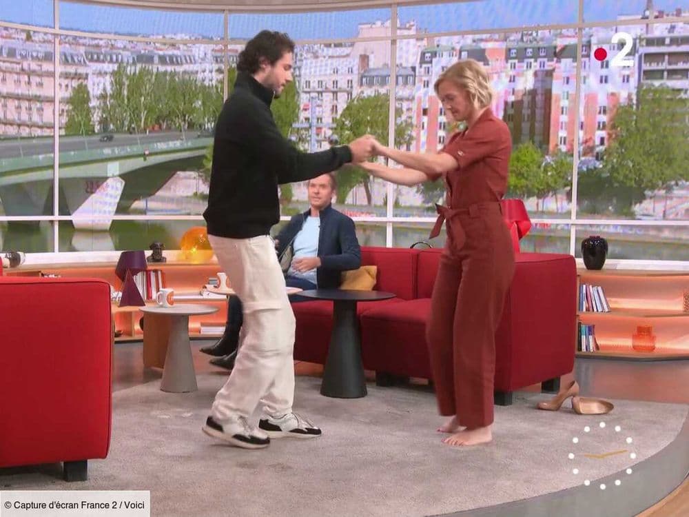 Anthony Colette et Maya Lauqué improvisent une danse dans Télématin, l'animatrice se fait une petite frayeur (ZAPTV)