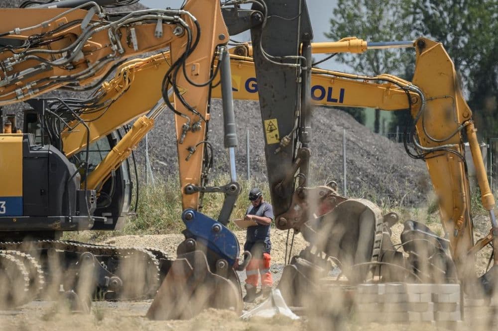 Reprise au ralenti et sous surveillance policière de travaux sur le chantier de l'A69
