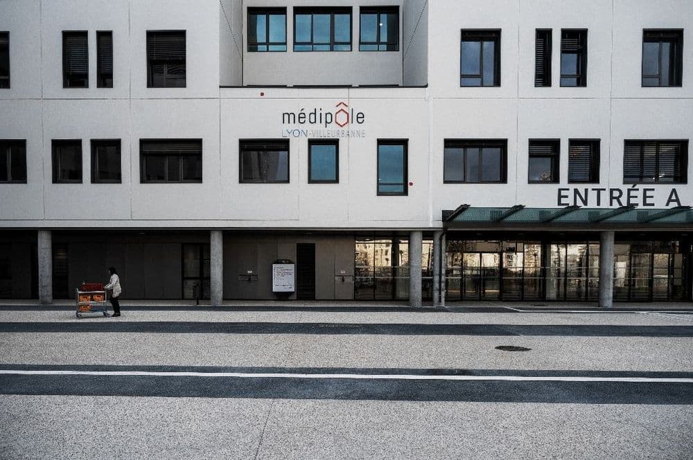 Des soignants agressés dans une clinique de la banlieue de Lyon
