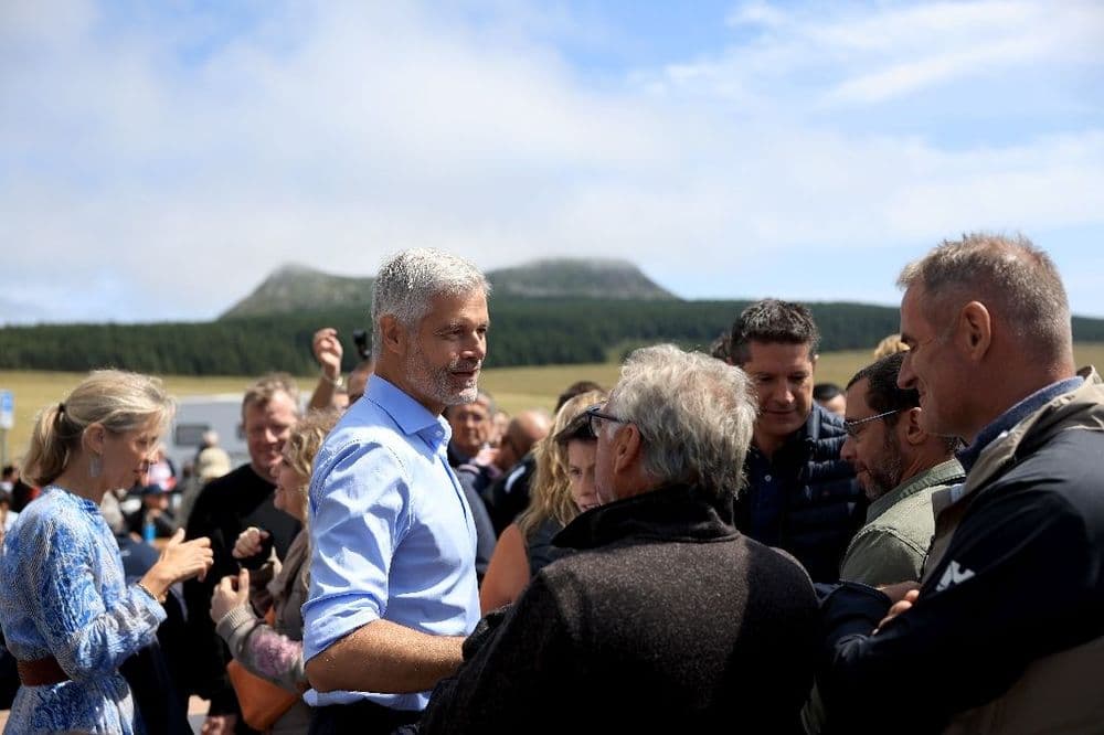 Au Mont Mézenc, Wauquiez esquisse sa ligne de crête, ni avec ni contre la macronie