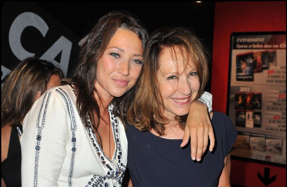 Nathalie Baye : ce cliché émouvant dévoilé par Laura Smet pour la Fête des mères