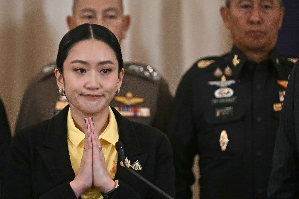 Thaïlande: la Première ministre en opération rabibochage avec l'armée