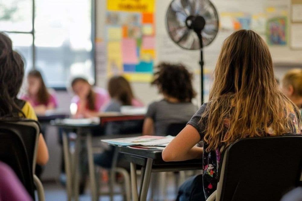 Vague de chaleur : écoles fermées en début de semaine, quelles solutions pour garder vos enfants à domicile ?