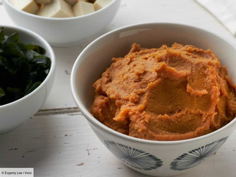Miso : quels sont les bienfaits de cette pâte japonaise et comment l'utiliser en cuisine ?