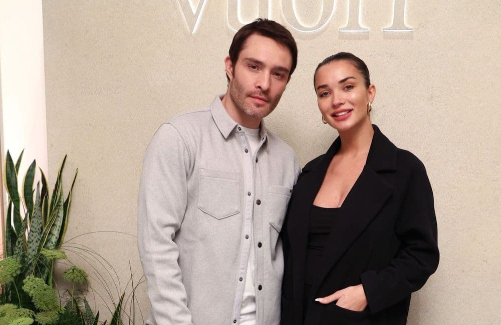 Ed Westwick (« Gossip Girl ») attend son premier enfant avec son épouse Amy Jackson