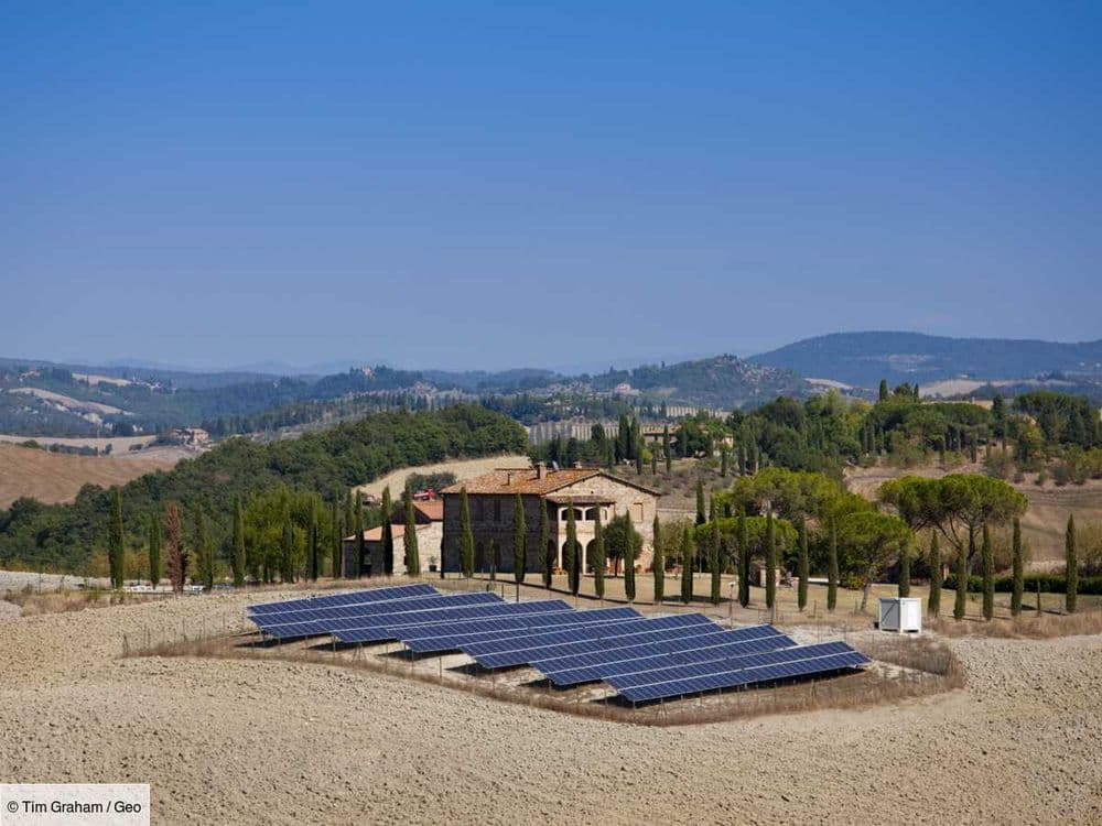 Italie : le gouvernement d'extrême droite interdit les panneaux solaires au sol sur ses terres agricoles