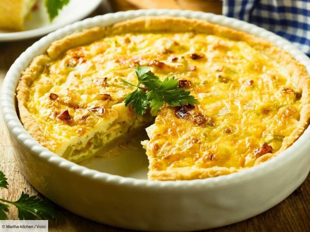 Clafoutis aux poireaux : la recette fondante et peu calorique qui revisite ce classique