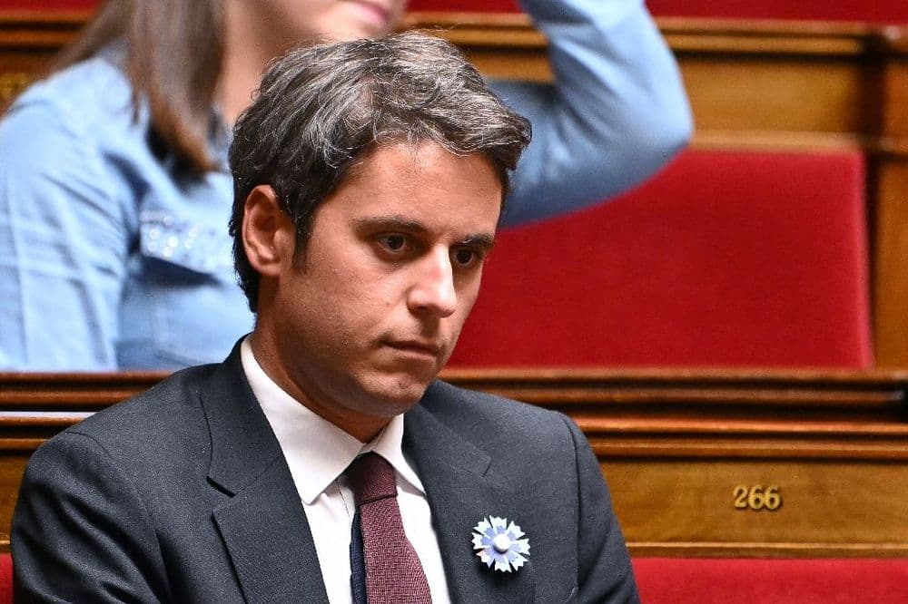Renaissance veut interdire le voile pour les moins de 15 ans et prône "une deuxième loi séparatisme"