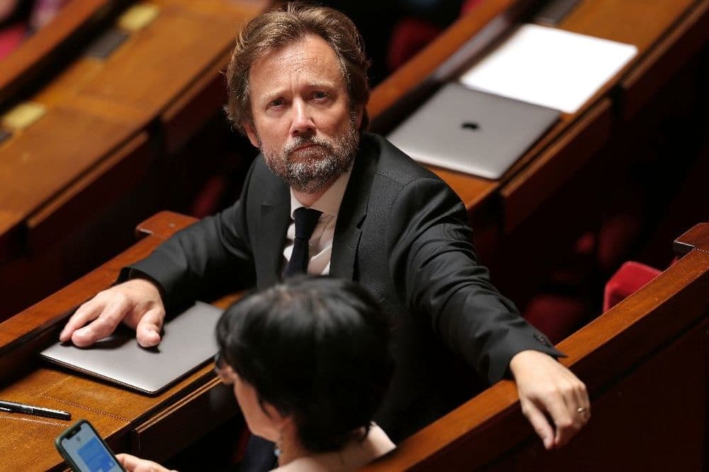 Le PS a déposé sa motion de censure contre François Bayrou