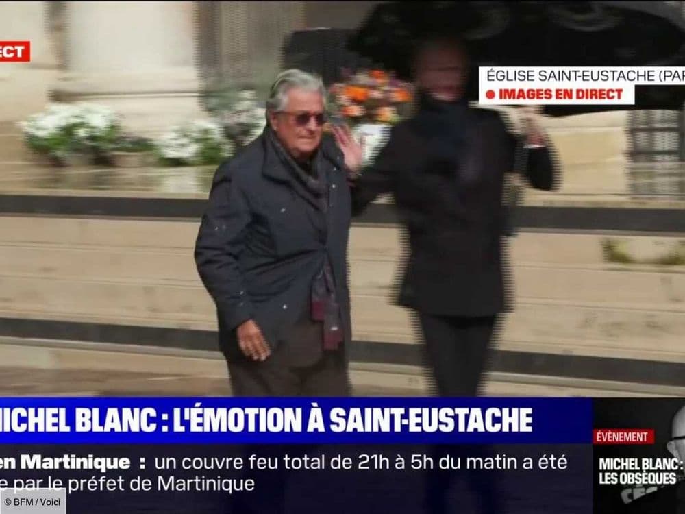 Obsèques de Michel Blanc : Christian Clavier, Josiane Balasko, Gérard Jugnot... les personnalités nombreuses à l'église Saint-Eustache (ZAPTV)