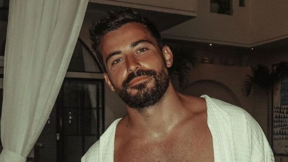 Anthony Matéo : en couple, il officialise enfin sa relation avec sa nouvelle chérie !