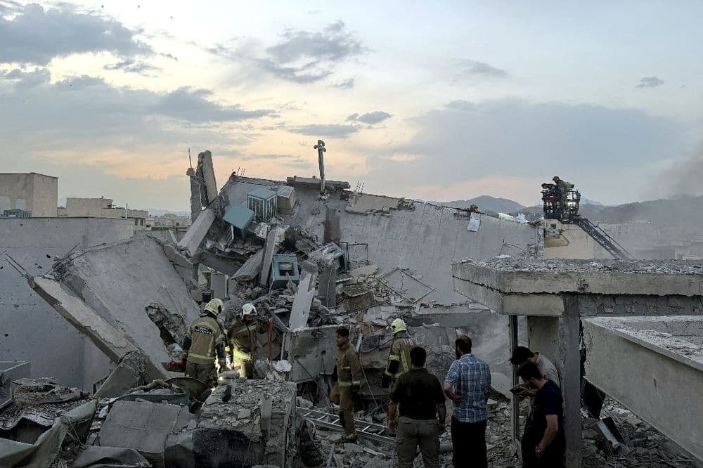 Israël affirme poursuivre ses frappes sur l'Iran "à pleine force"