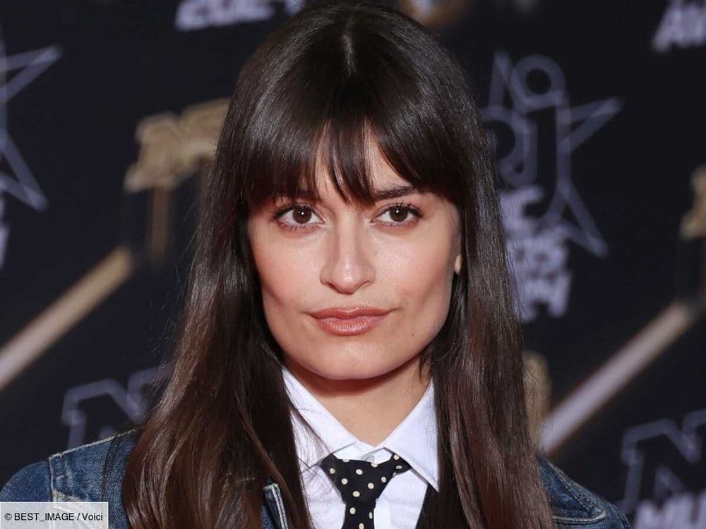 “J'étais vraiment intense” : Clara Luciani cash sur ses relations compliquées avec sa mère dans son dernier album
