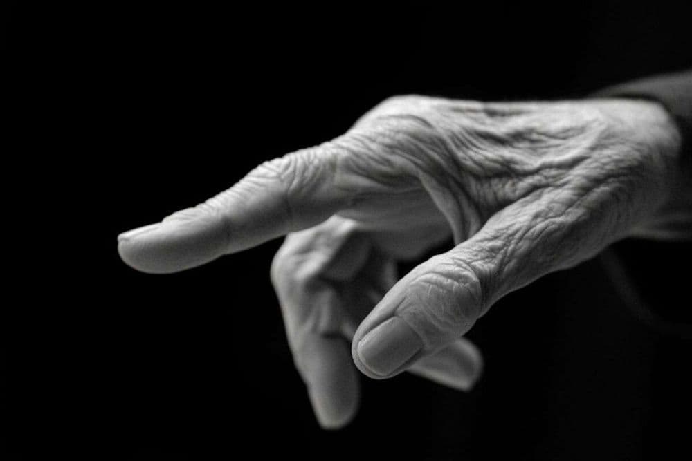 Craquer ses articulations et son cou : quels risques pour votre santé ?