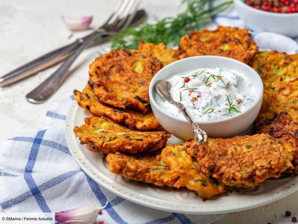Galettes grecques aux courgettes et à la feta (kolokythokeftedes) : la recette à savourer